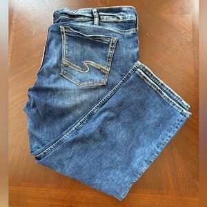 Silver Jeans Dark Blue Denim Suki Capri